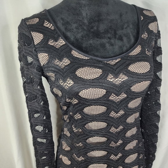 BCBGMaxazria Size Small Black Mesh Knit Lace Tanya Bodycon Dress Tan Lining - Picture 7 of 11